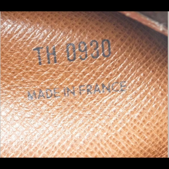 Louis Vuitton Nile Diagonal Shoulder Bag - Picture 14 of 14